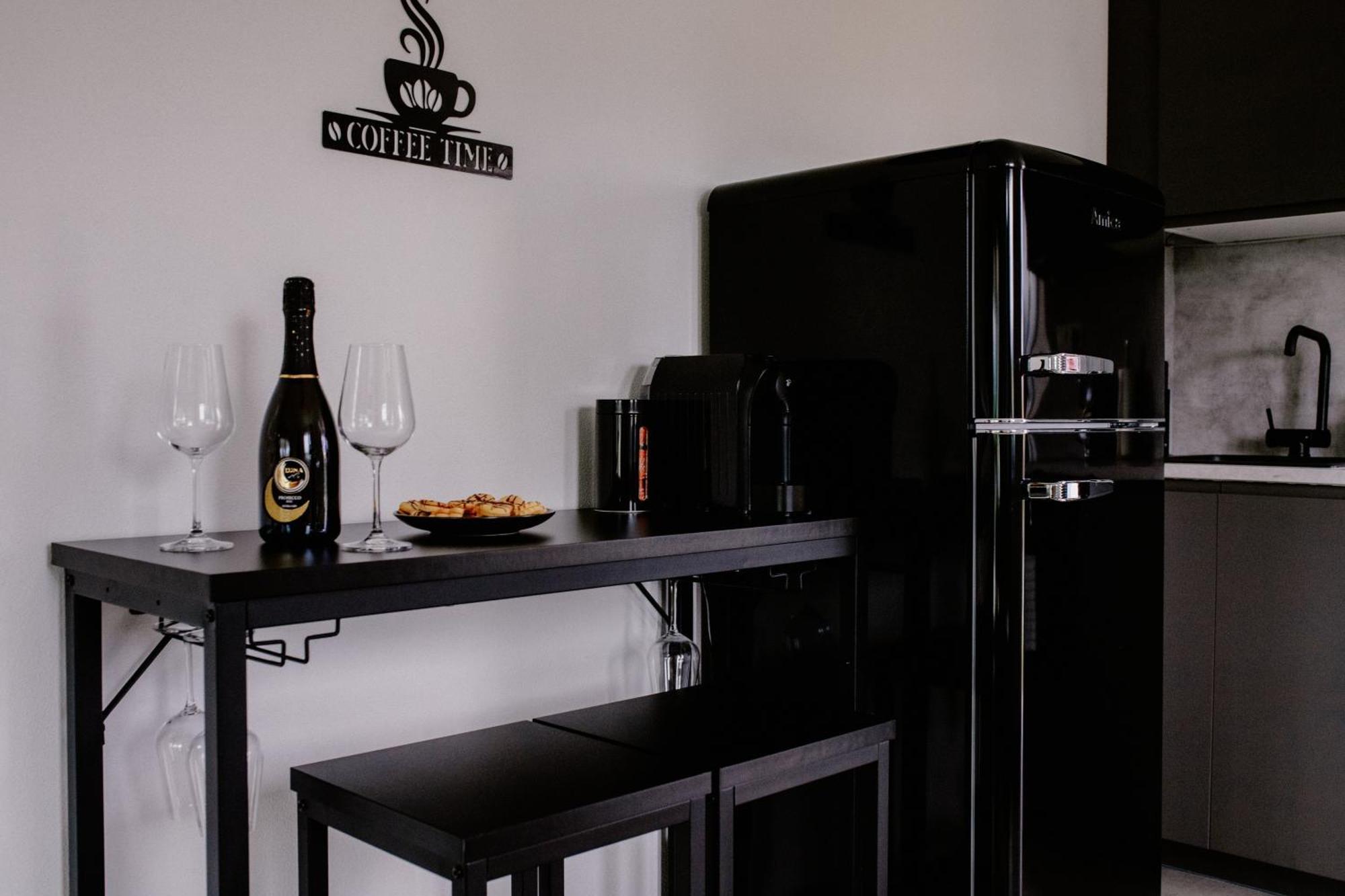 Apartment Fratello Šoporňa Exteriör bild